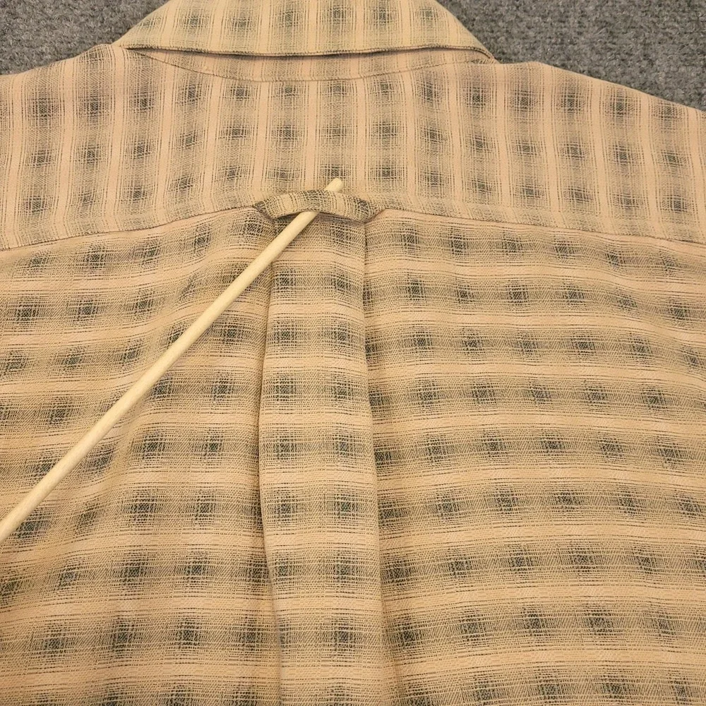 North Face Hiking‎ Shirt Men L Button Up Plaid Nylon Blend Pleated Dual Pocket